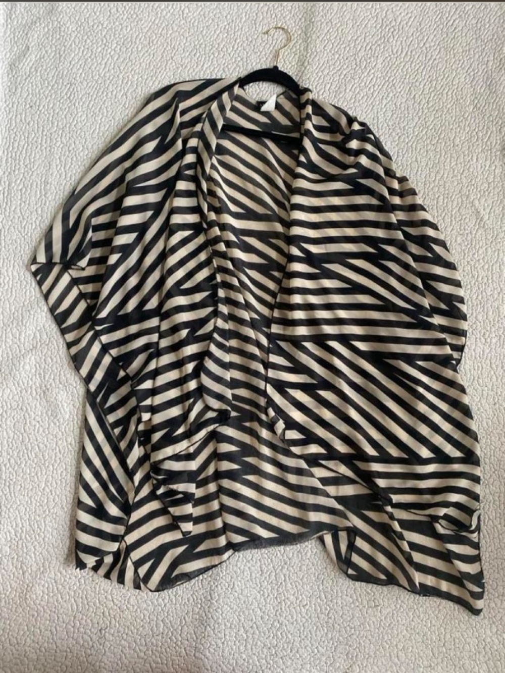 ALLOY Black and Cream Zebra-Print Open Kimono Cardigan - Picture 4 of 8